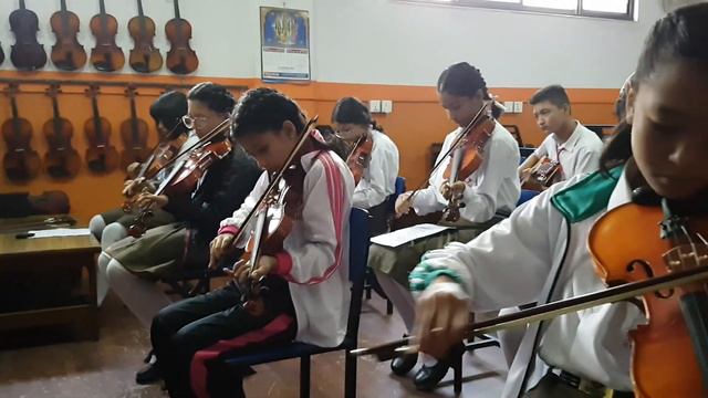 Malashree(मालश्री)🎶❤️Dashain Dhoon- Performed by Rosebud School❤️Music Club🎶🎻🎹🎸🎶 смотреть онлайн