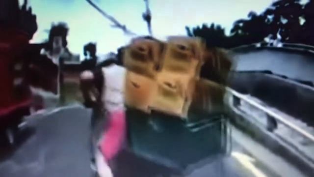guy falls off moped and dies??(what a loser) смотреть онлайн