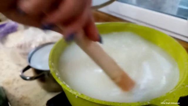Mamaliga in Georgian|Мамалыга из кукурузной муки по- грузински|готовит мигрелка! смотреть онлайн
