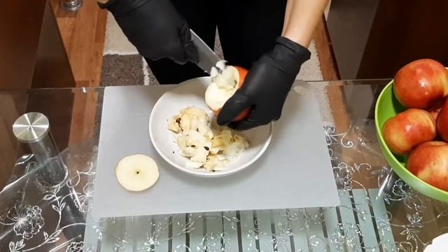 Запеченые фарширование яблоки. #какзапекать #готовимвкусно #дача #хочувтоп #зимой #яблоки #фарш