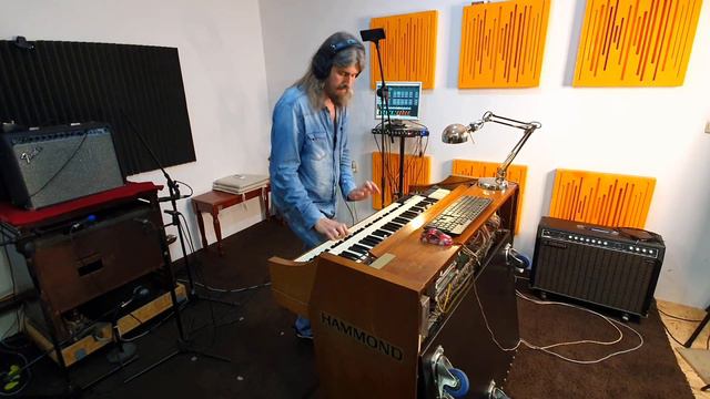 Deep Purple - Chasing Shadows (1969 Deep Purple album) Hammond cover. смотреть онлайн