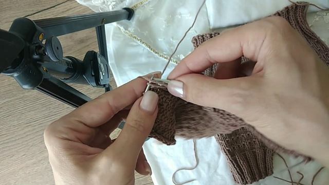 Шортики вязаные для малыша