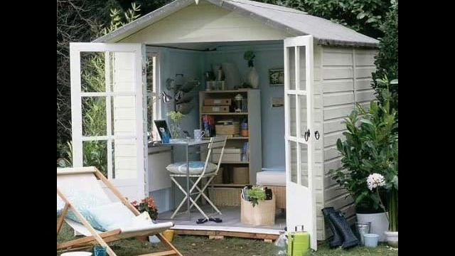 Хозпристройки возле дома смотреть онлайн