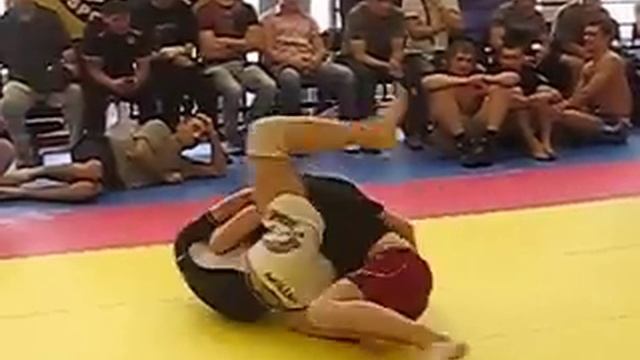 Грепплинг 15.05.10, схватка 4 смотреть онлайн