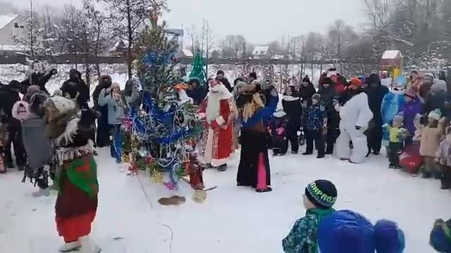 Новый Год в СНТ Ручеек #Люберцы
Бабки Ёжки с Снеговиками и Дедом Морозом с Снегурочкой зажигают! смотреть онлайн