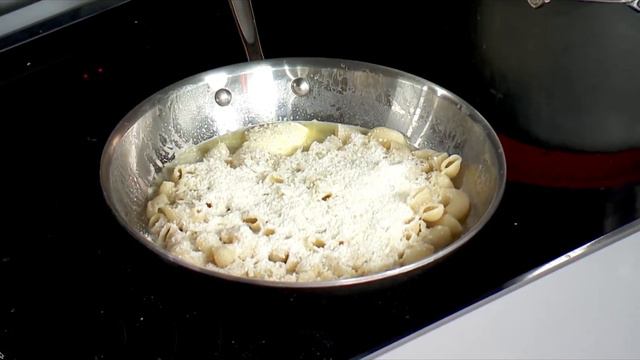 WGN Chicago Lunchbreak: Cacio e Pepe with Gene & Georgetti's Chef Cristiano Bassani смотреть онлайн
