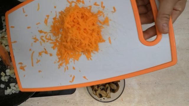 Картофельный пирог Пирог из картошки с грибами и капустой смотреть онлайн