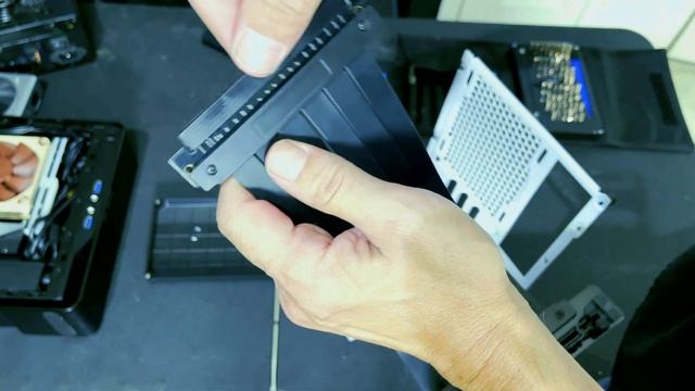Fitting A GPU In The Inwin Choppin? Or Any Super Small Form Factor PC. Learn How Here смотреть онлайн