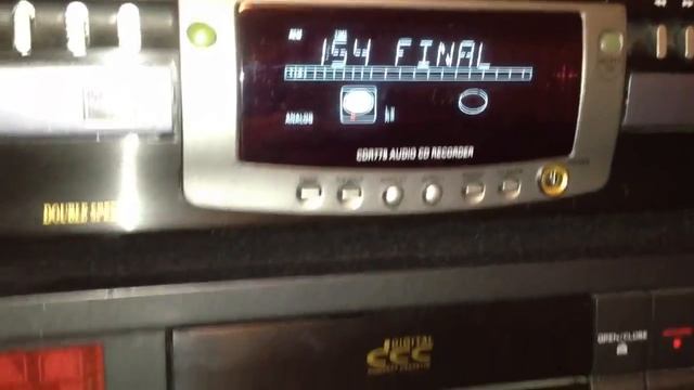 How to make a CD using the Philips CDR775 CD Recorder смотреть онлайн