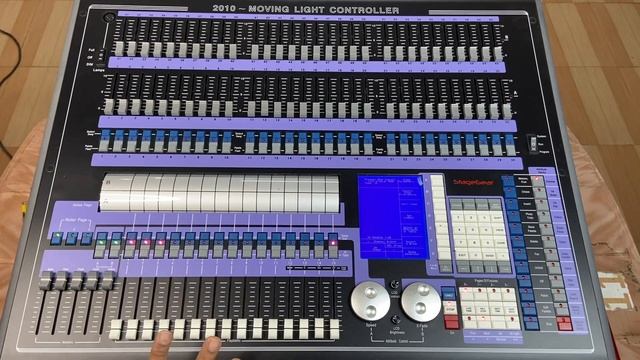 Avolites pearl 2010 basic interface (Part-1) смотреть онлайн