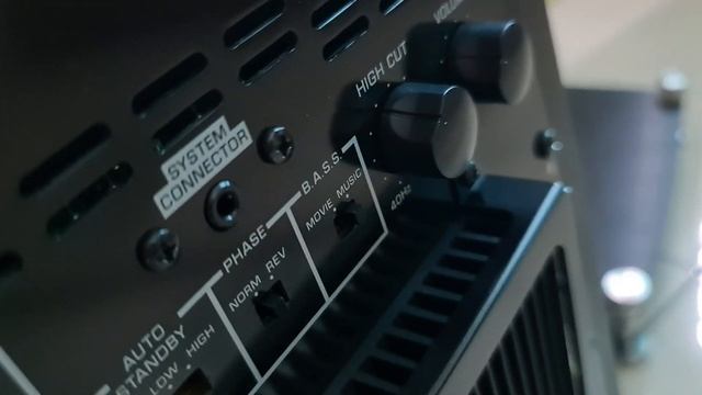 Yamaha NS-SW500 Subwoofer: Music Mode vs Movie Mode [Temptation] смотреть онлайн