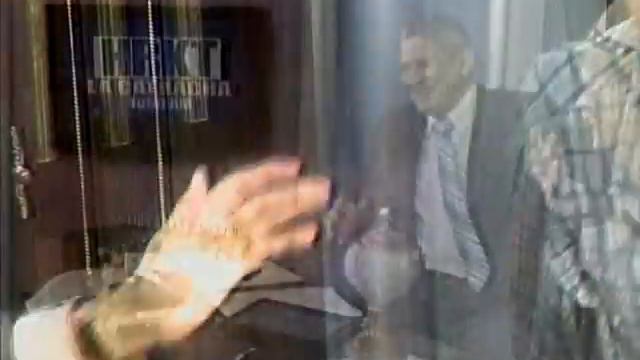 Tentativa de beso entre Esdras Amado Lopez y Don Anibal Rojas Cuadra смотреть онлайн
