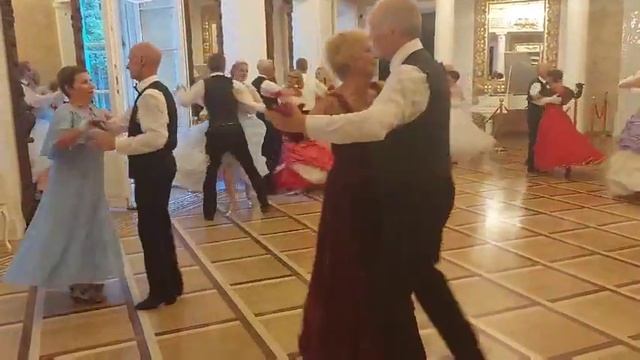 вальс Возвращайся смотреть онлайн