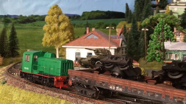 ER-2 & TGK-2 running session - Обкатка ЭР2 & ТГК2 - H0 1/87 model trains Piko & Um Bum смотреть онлайн