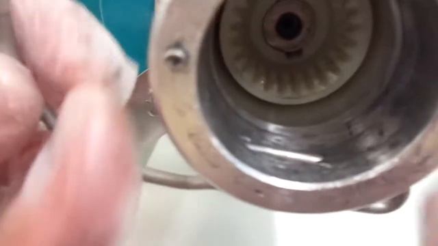 Gelpumpe - Sperrbügel öffnen u schließen, Pin beachten смотреть онлайн