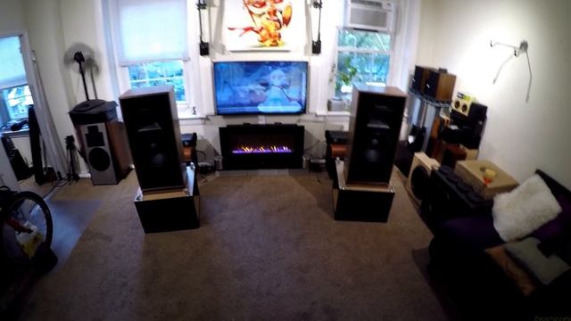 Z Review - Klipsch Forte III (Speakers so big when you die they can bury you in them!) смотреть онлайн