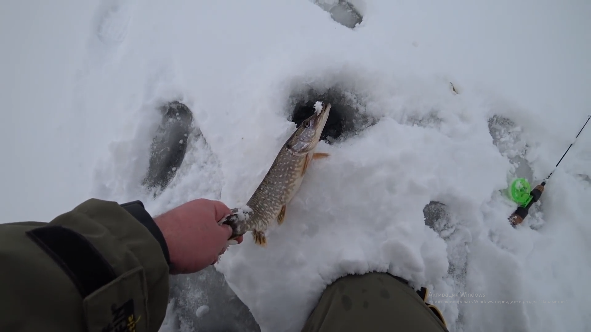 С этой блесной всегда будете с рыбой. Зимняя рыбалка смотреть онлайн