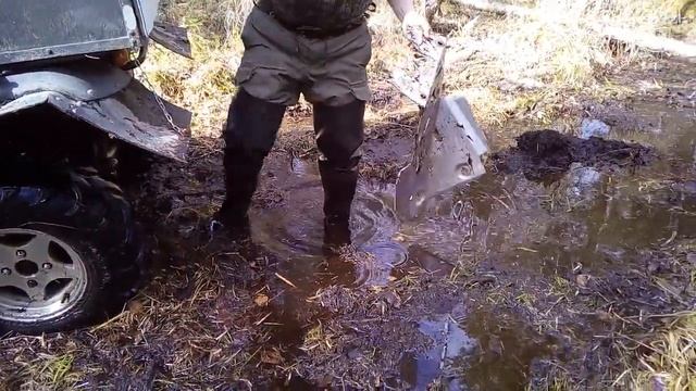 И зря. Загнуло и почти оторвало защиту днища. смотреть онлайн