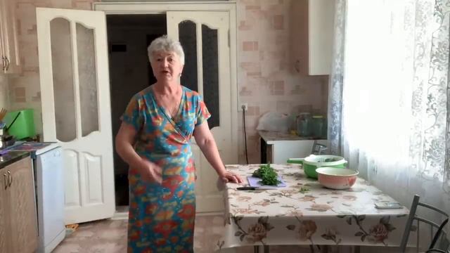 Утро.Хозяйство//Щи с крапивой//А вы поливаете коз?//Град// смотреть онлайн