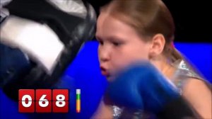 Девочка боксёр