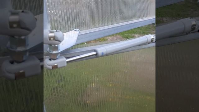 Автоматический проветриватель теплицы