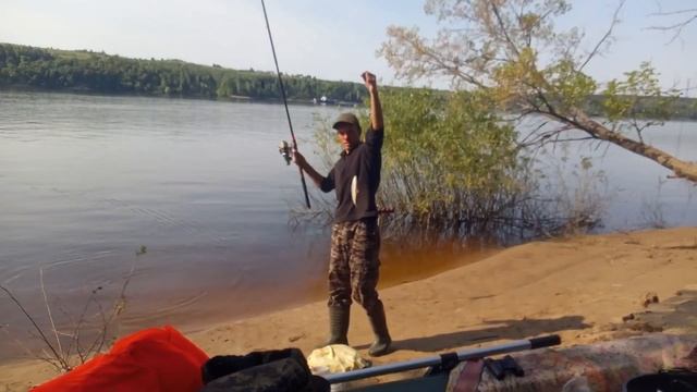 29. 05. 21.Волга. Чехонь и Сорога. Ловлю на фидер. Рыбнадзор не дремлет. смотреть онлайн
