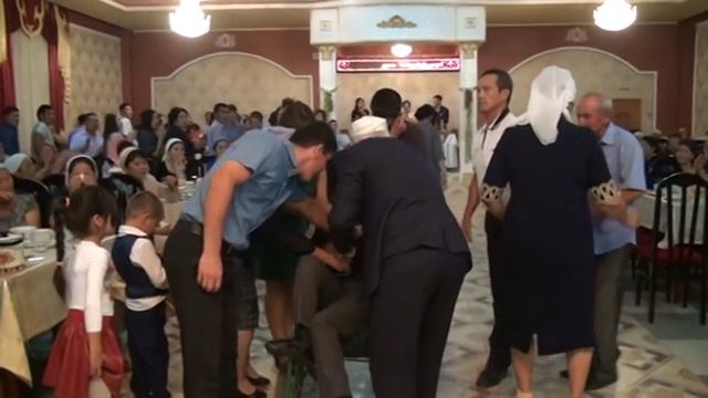 Куаныш Башаров Жалгыз Жапырак Тойда смотреть онлайн