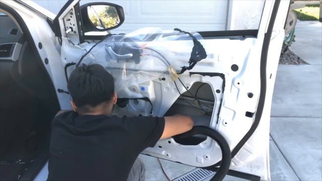 Nissan Sentra Passenger Door Glass