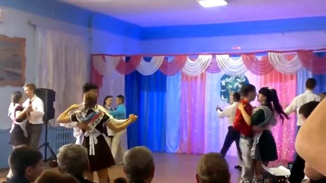 Танец 11 класса - вальс смотреть онлайн