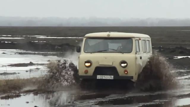 УАЗ 3962 в брод