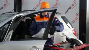 Как да сменим страничното огледало за задно виждане на SUZUKI SX4 1 [ИНСТРУКЦИЯ AUTODOC]