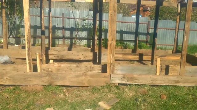 Большая теплица из г-на и палок, подручных средств, своими руками. смотреть онлайн