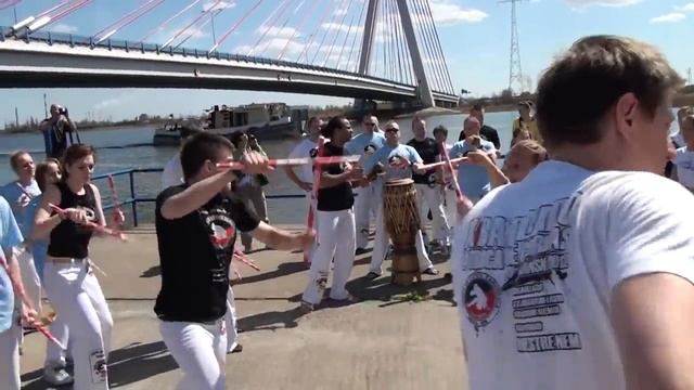 Roda de Maculele - Batizado e Troca de Cordas 2013 Gdańsk - Capoeira Camangula смотреть онлайн