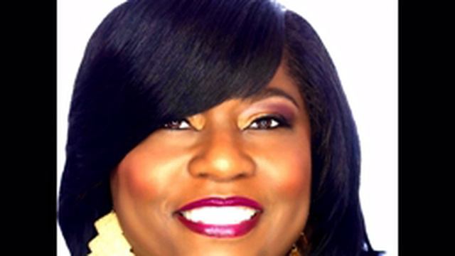 LaTonya Earl смотреть онлайн