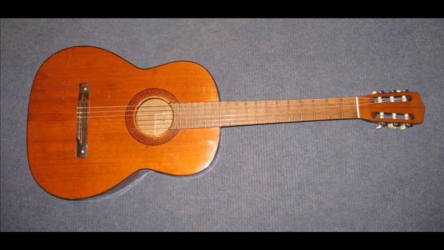 CREMONA LUBY GUITAR - BLUES IN E смотреть онлайн