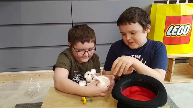 LEGO 31133 - Creator 3 in 1 White Rabbit - A Callaway Tribe view смотреть онлайн