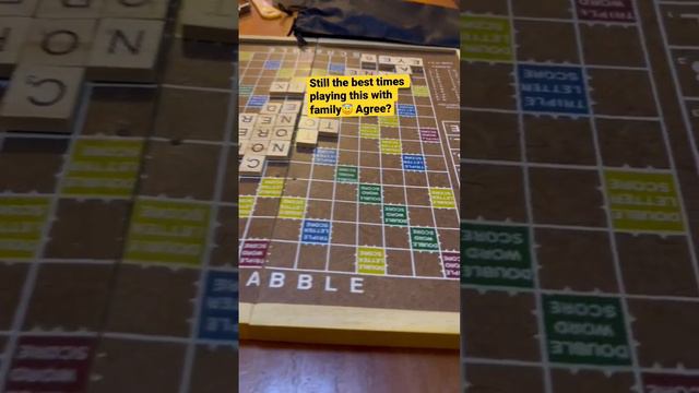 Fun time with family! #scrabble смотреть онлайн