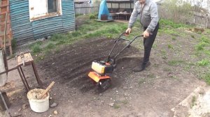 Работа мини культиватора для мелкой вспашки!