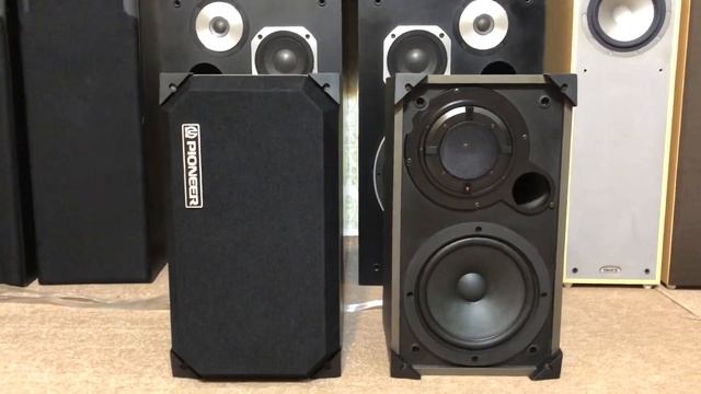 Cặp loa PIONEER CS V11, nhỏ nhưng chất âm cực hay, kết hợp vừa nghe vừa hát, giá thành lại hợp lý. смотреть онлайн