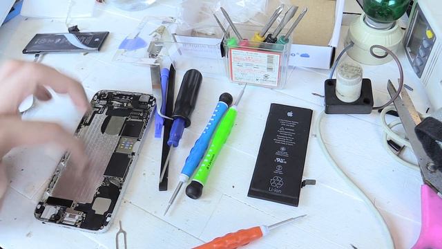 Mango iPhone battery kit смотреть онлайн