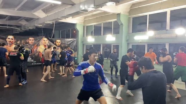 РИЗВАН ММА. Осталось 3 кг. Москва метро Люблино работаем. Завтра бой. смотреть онлайн