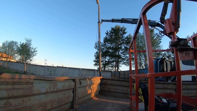В такую погоду можно работать сутками. Демонтаж опоры освещения. смотреть онлайн