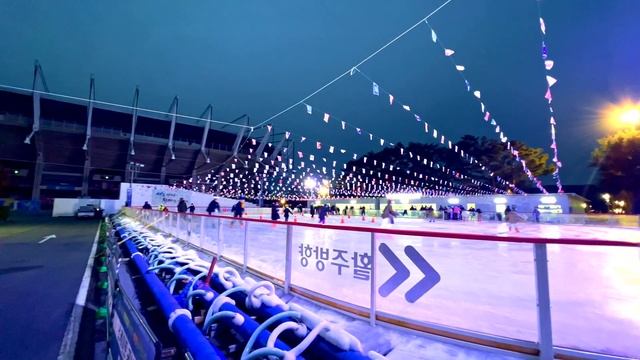 4k| "Ice Skating in Ulsan: A Winter Delight at Munsu Stadium" смотреть онлайн