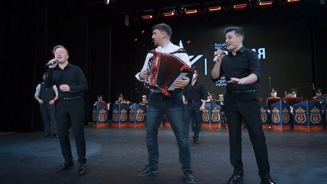 Попурри на темы песен группы «Любэ» смотреть онлайн