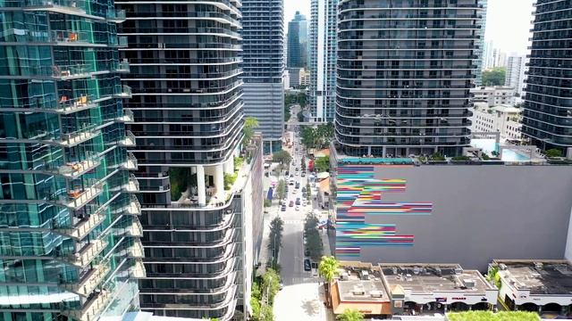 Финансовая столица США - район Brickell, Aston Martin Residences, резиденция Астон Мартин в Майами смотреть онлайн