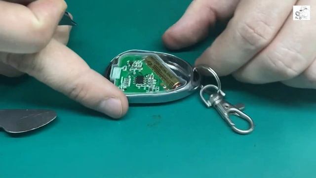 Замена батарейки в пульте AN MOTORS AT 4 смотреть онлайн