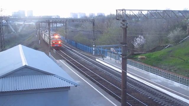 3-х секционный ВЛ80 в Ростове на Дону. смотреть онлайн