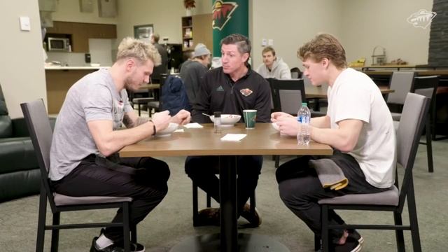 Капризов и Куликов учат есть борщ... смотреть онлайн