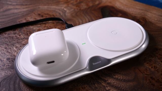 Беспроводная зарядка на 2 телефона Baseus смотреть онлайн