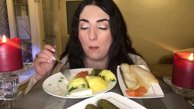 МУКБАНГ КАРТОШЕЧКА С СЕМГОЙ, ОГУРЧИКИ, ОСЕТРИНА | С ДНЁМ ВЛЮБЛЁННЫХ ❤️ | MUKBANG EATING SHOW